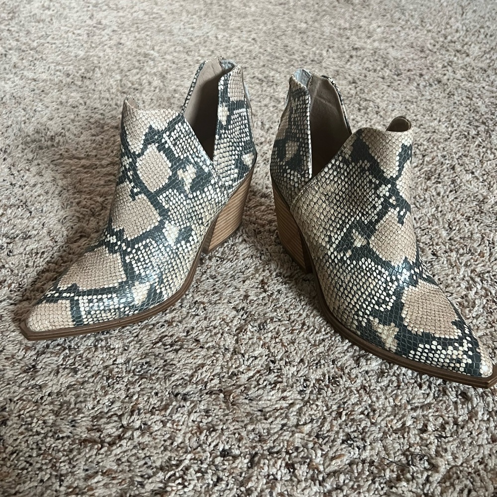 Steve Madden size 8